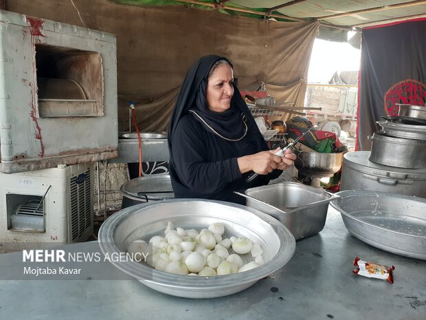 خدمات‌رسانی موکب‌ها در مرز مهران