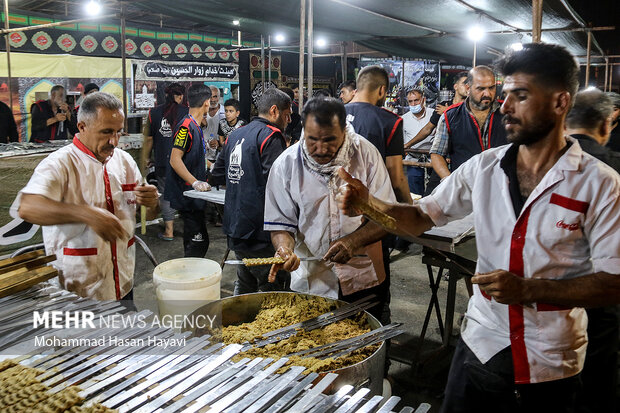 استقرار ۴۵ موکب در مسیر بازگشت زائران اربعین در شلمچه