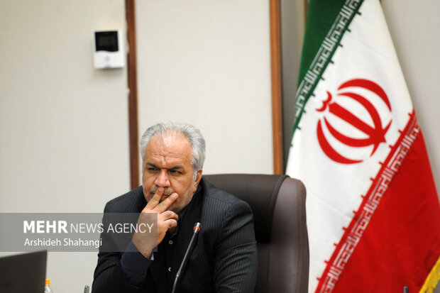 محمدرضا فرجی مدیرکل دفتر توسعه فناوری سینمایی و سمعی بصری در نشست خبری هفته مهر سینمای ایران حضور دارد