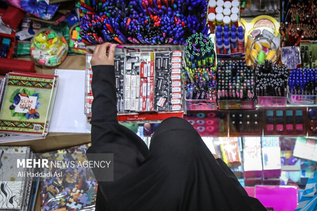 Busy market of stationery on eve of New School Year