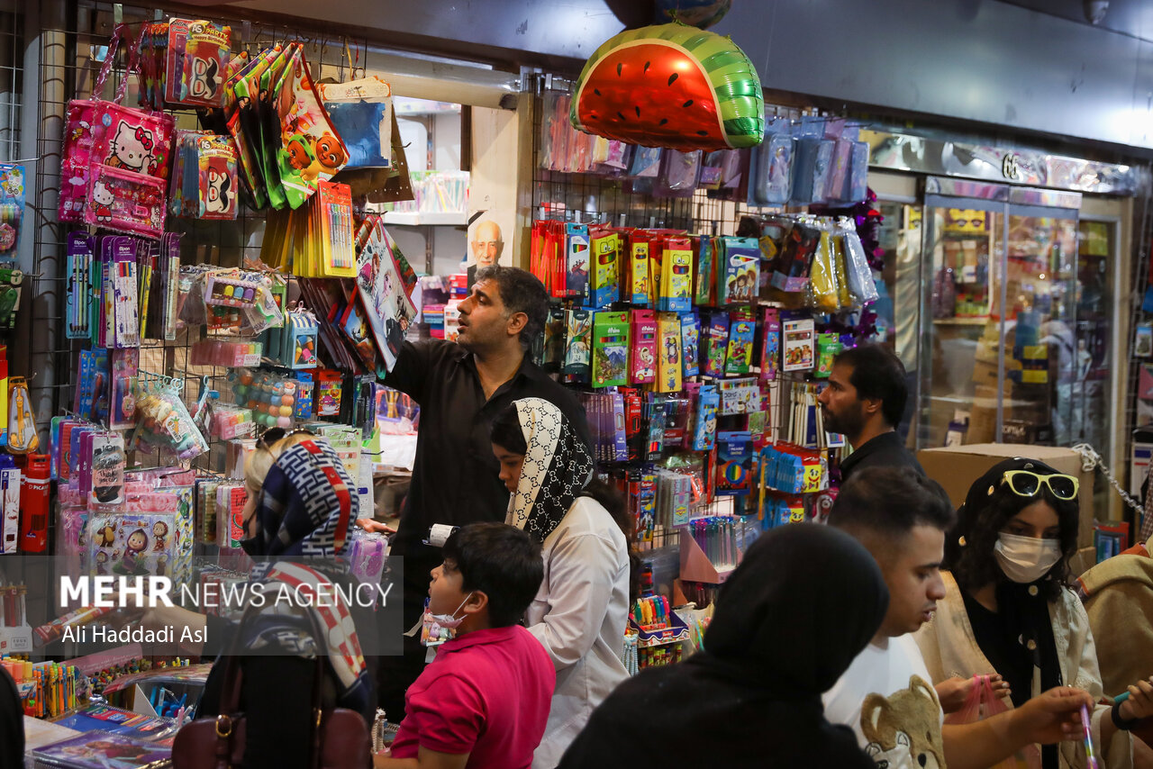 تداوم گرانی و کمبود نوشتافزار در بازار/ قدرت خرید مردم کاهش یافت