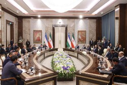 الرئيس الإيراني: مستعدون لتوسيع العلاقة مع اوزبكستان دون أي قيود