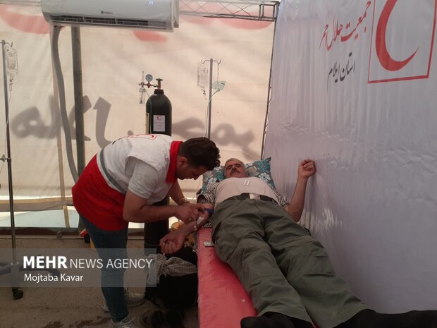 خدمات‌رسانی هلال‌احمر در مرز مهران