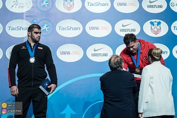 Iran’ Mirzazadeh wins silver at 2022 World Wrestling C'ship