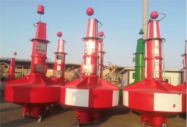۵۵ بویه تولید داخل در آبراههای بنادر بوشهر نصب میشود ۵۵ بویه تولید داخل در آبراههای بنادر بوشهر نصب میشود