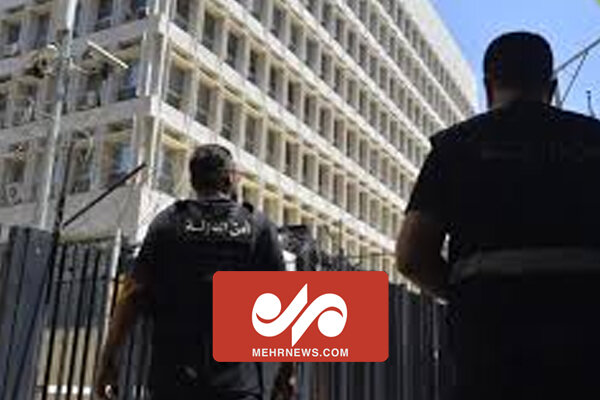 لحظه گروگان‌گیری در یکی از بانک‌های بیروت