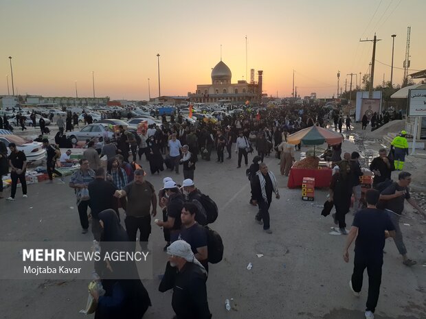 بازگشت زائران از مرز مهران