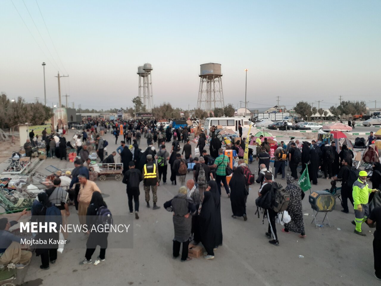 آمار تردد در مرزها/معطلی زواربدون گذرنامه/کدام محورهاپرترافیک است