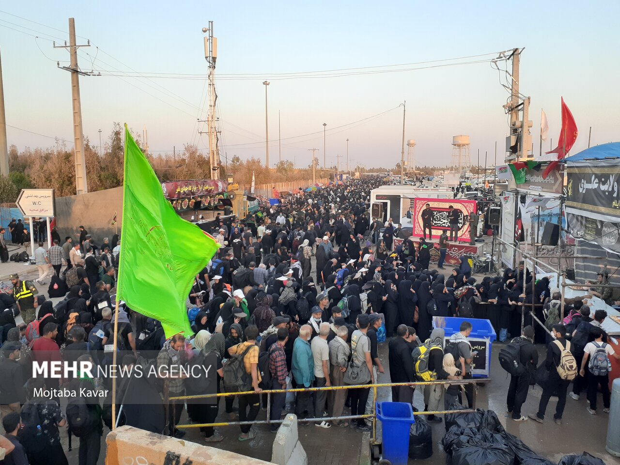 آمار تردد در مرزها/معطلی زواربدون گذرنامه/کدام محورهاپرترافیک است