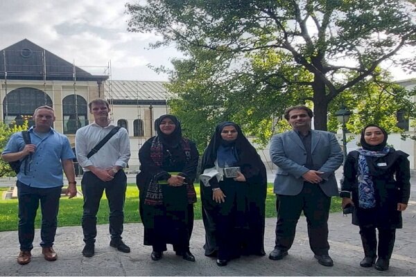  بازدید رئیس فرهنگی سفارت آلمان از مجموعه نیاوران