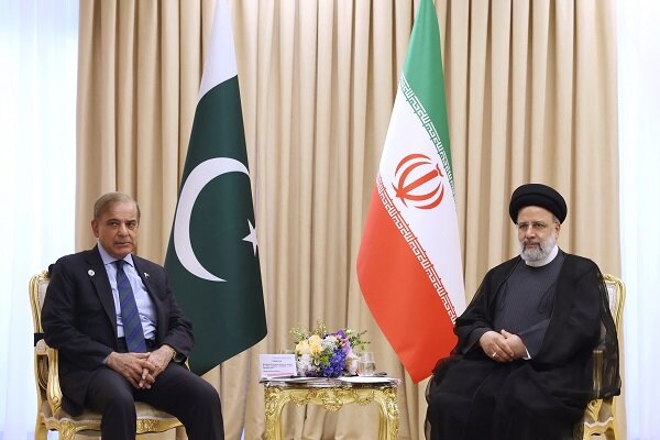 Iran puts no ceiling in expanding relations with Pakistan