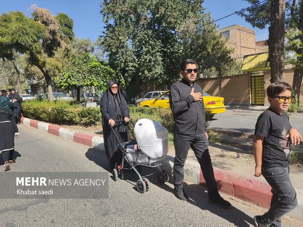 راهپیمایی جاماندگان اربعین حسینی در سنندج