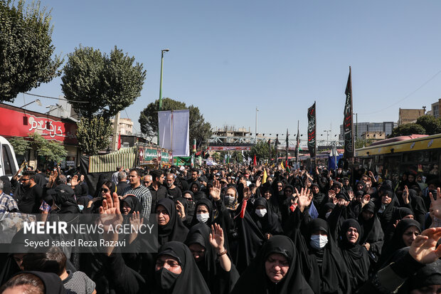 مراسم پیاده روی جاماندگان اربعین حسینی (ع) صبح روز شنبه ۲۶ شهریور ماه ۱۴۰۱ در تهران و از میدان امام حسین (ع) به سمت حرم عبدالعظیم حسنی (ع) برگزار شد