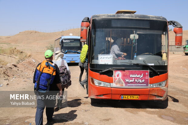 بازگشت زوار اربعین حسینی از مرز خسروی