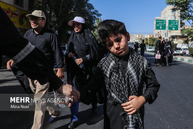 پیاده روی جاماندگان اربعین در تبریز