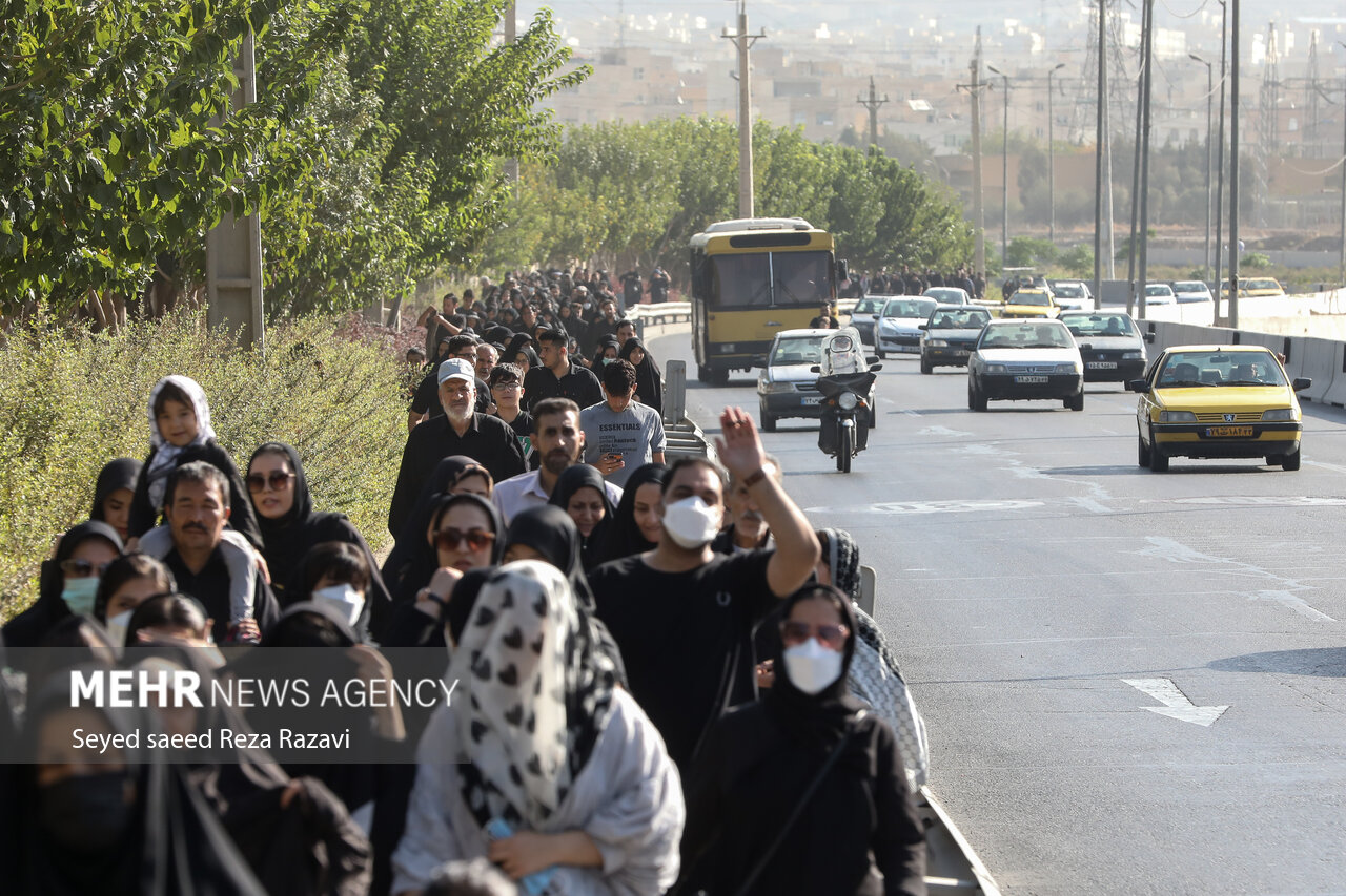 سوگواری جاماندگان اربعین در سراسر ایران/صحنه تجلی «انا من حسین»