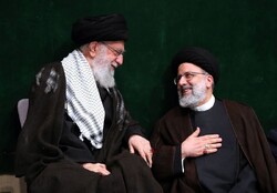 Leader receives President Raeisi