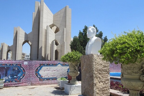 میزبانی مقبرهالشعرای تبریز از میهمانان نوروزی