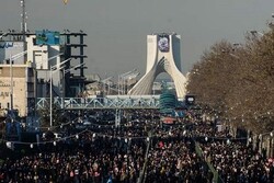 اجتماع بزرگ «امام حسنی‌ها» در میدان آزادی