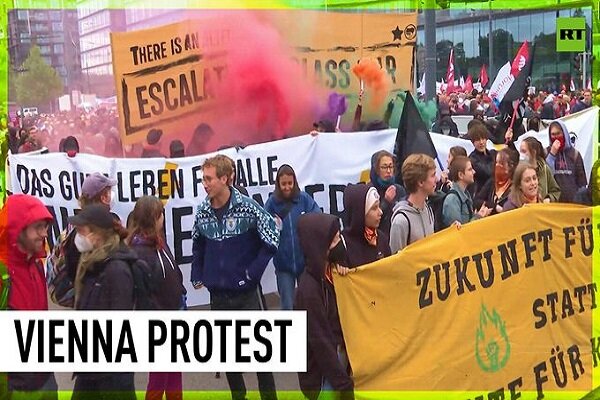 تظاهرات مردم اتریش علیه افزایش قیمت‌های برق و گاز +فیلم