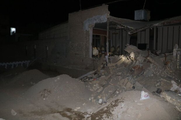 ریزش ساختمان ۲ طبقه در اصفهان بر اثر گودبرداری