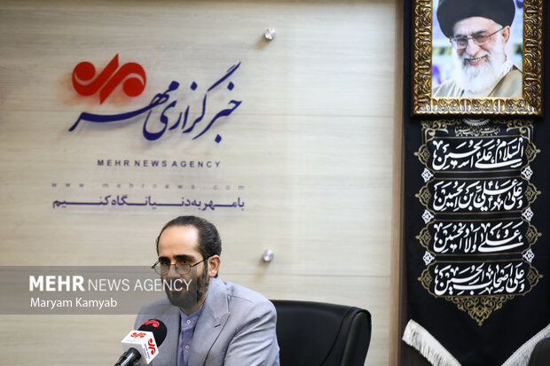 امیر حسین سمیعی آهنگساز  و خواننده  در نشست خبری پوئم سمفونی اروند در خبرگزاری مهر حضور دارد