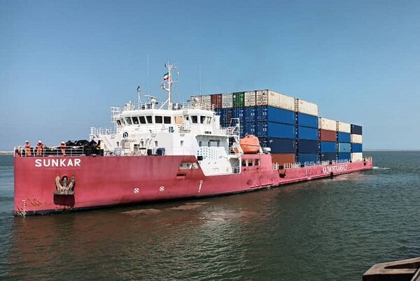 ناوخدای مست، کشتی کانتینر بر را به گل نشاند /ناوخدا در بازداشت