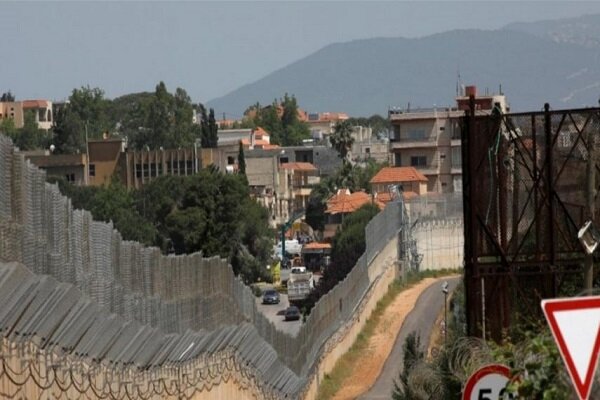 قوات الاحتلال تواصل استفزازاتها على الحدود الفلسطينينة اللبنانية