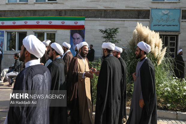 اجتماع علما و روحانیون تهران در محکومیت اقدامات ضد انقلاب در مخالفت از موضوع حجاب بعد از ظهر روز چهارشنبه ۳۰ شهریور ماه ۱۴۰۱ در حوزه علمیه امیر المومنین علی (ع) برگزار شد