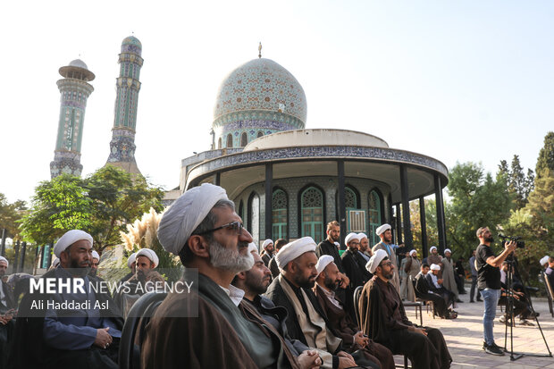 اجتماع علما و روحانیون تهران در محکومیت اقدامات ضد انقلاب در مخالفت از موضوع حجاب بعد از ظهر روز چهارشنبه ۳۰ شهریور ماه ۱۴۰۱ در حوزه علمیه امیر المومنین علی (ع) برگزار شد