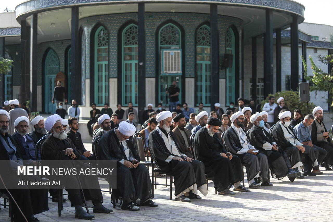 اجتماع روحانیون تهران در محکومیت اقدامات مخالفت با موضوع حجاب