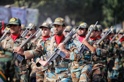 رژه نیروهای مسلح در اردبیل با اقتدار برگزار شد