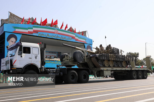 Iran Armed Forces mark Sacred Defense with nationwide parades