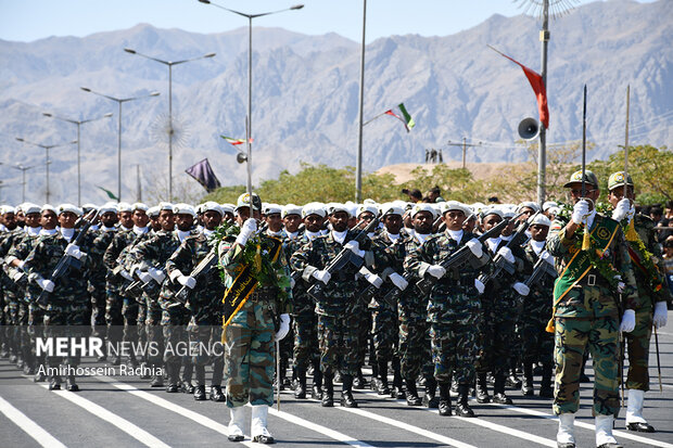 رژه نیروهای مسلح در خراسان جنوبی