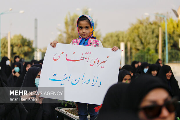 People in Mashahd, Hamedan hold rallies against rioters