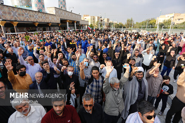 People in Mashahd, Hamedan hold rallies against rioters