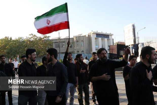 People in Mashahd, Hamedan hold rallies against rioters