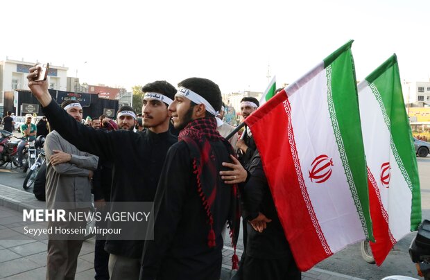 People in Mashahd, Hamedan hold rallies against rioters