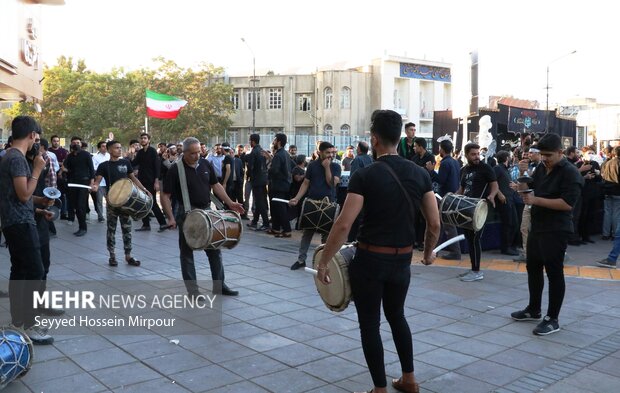 People in Mashahd, Hamedan hold rallies against rioters