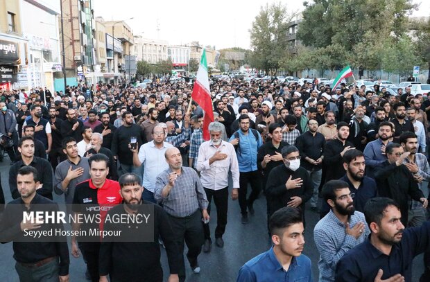 People in Mashahd, Hamedan hold rallies against rioters