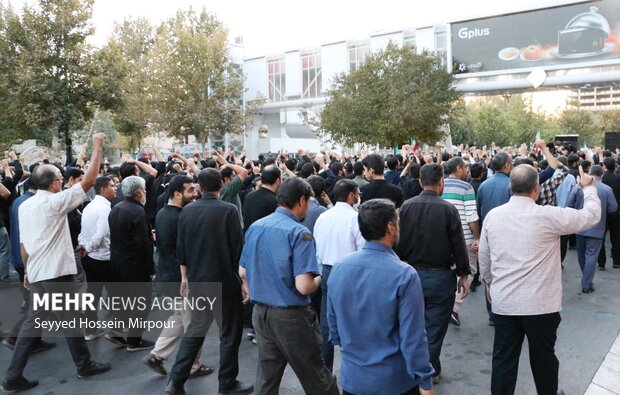 People in Mashahd, Hamedan hold rallies against rioters