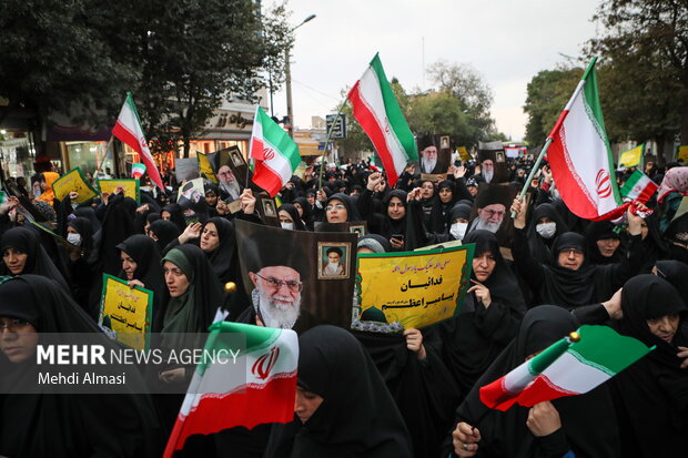 راهپیمایی مردم تهران در محکومیت اغتشاشات اخیر