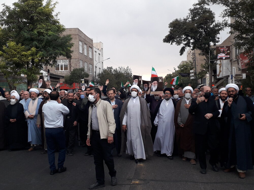 راهپیمایی مردم زنجان در اعتراض به آشوبهای اخیر برگزار شد