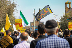 نمازگزاران پارس آبادی علیه هنجارشکنان راهپیمایی کردند