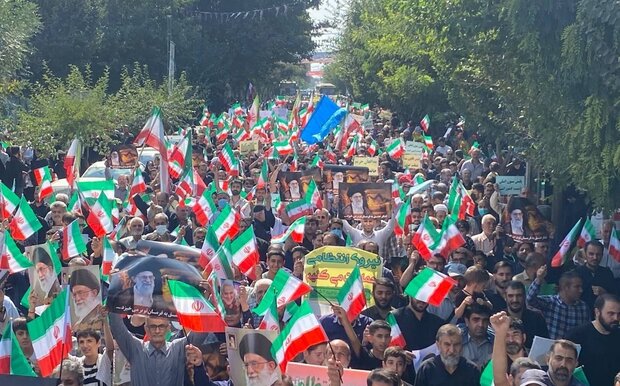 حضور گسترده مردم کرمان در راهپیمایی علیه اغتشاشگران
