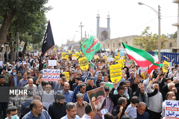 راهپیمایی خودجوش مردم کرمانشاه در اعتراض به اقدامات ضد انقلاب