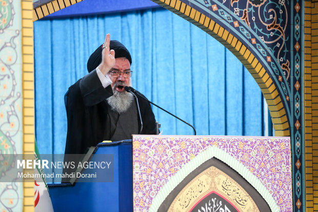 جانب من مسيرة إدانة أعمال الشغب بعد صلاة الجمعة في طهران