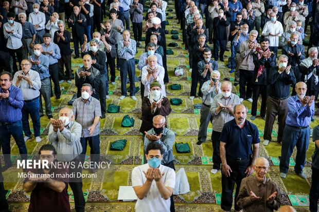 جانب من مسيرة إدانة أعمال الشغب بعد صلاة الجمعة في طهران