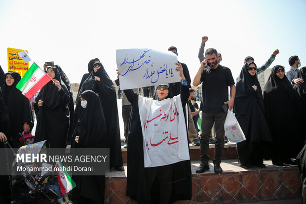 نماز جمعه تهران و راهپیمایی در محکومیت اغتشاشات اخیر