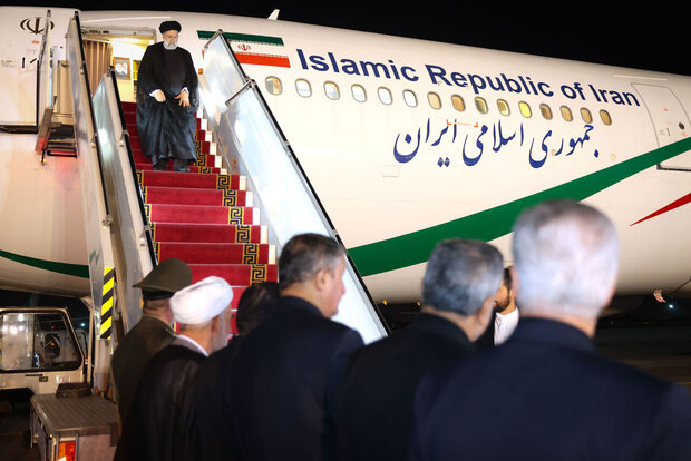 رئیسی وارد فرودگاه مهرآباد تهران شد